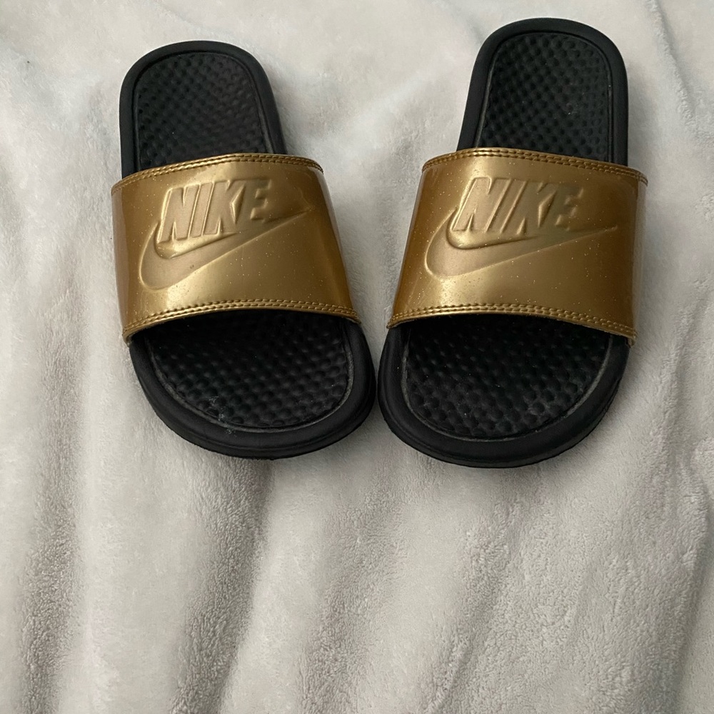 Nike Slides🚨🚨